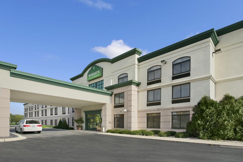 Wingate By Wyndham Green Bay Hotel Exterior photo